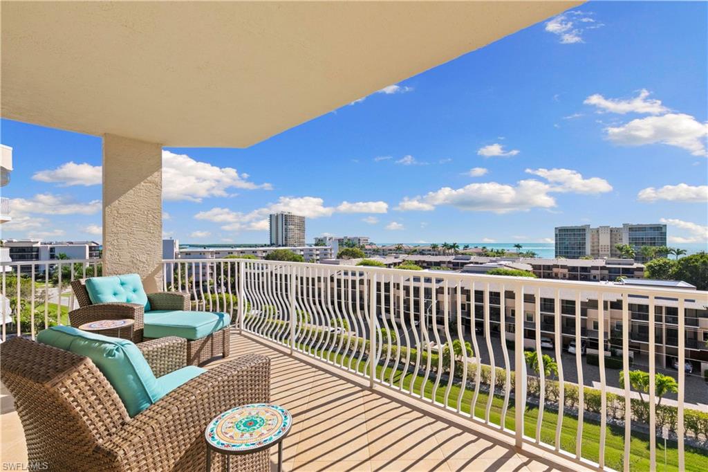 1111 Swallow AVE # 602 Unit: 1-602