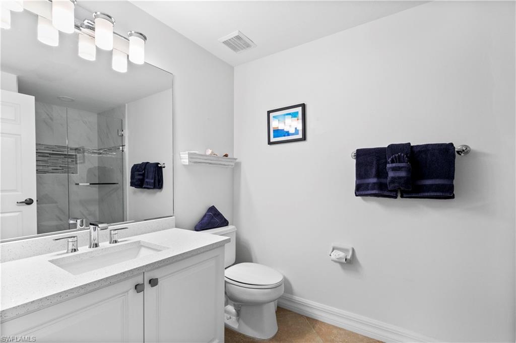 1111 Swallow AVE # 602 Unit: 1-602