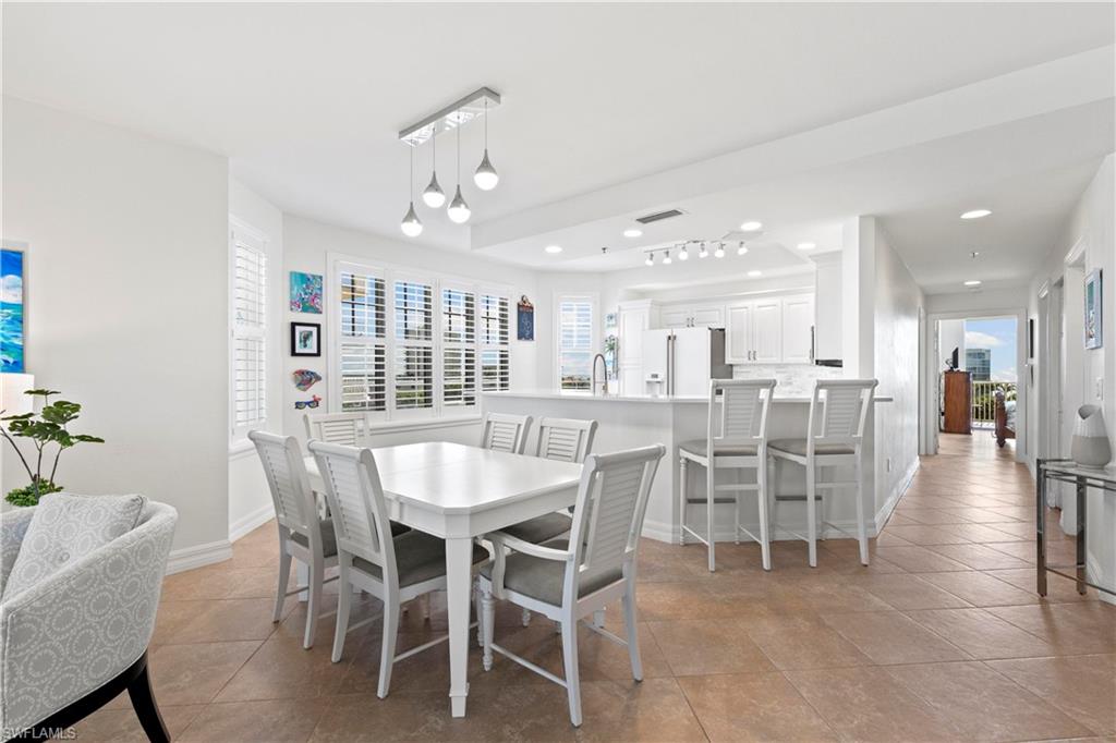 1111 Swallow AVE # 602 Unit: 1-602