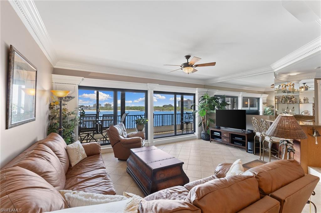 221 La Peninsula BLVD # 221