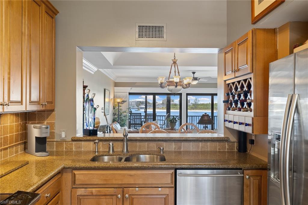 221 La Peninsula BLVD # 221