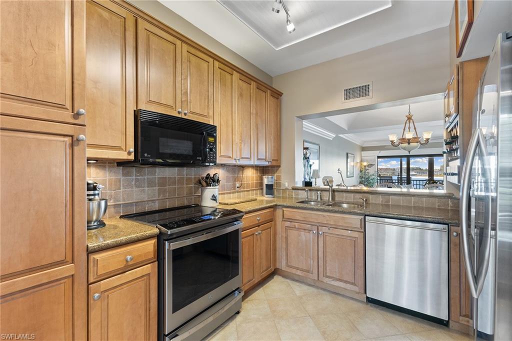 221 La Peninsula BLVD # 221