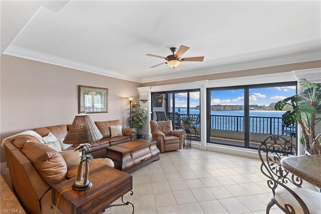 221 La Peninsula BLVD # 221