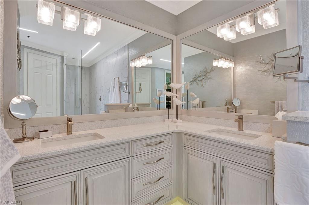 1121 Swallow AVE Unit: PH1