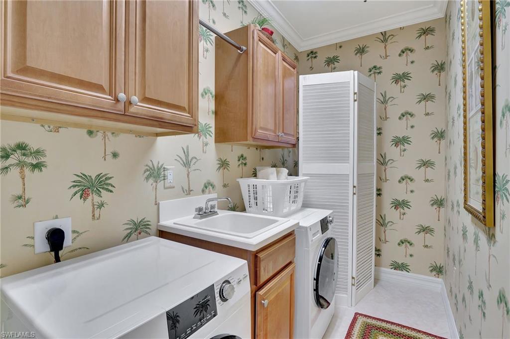 1121 Swallow AVE Unit: PH1