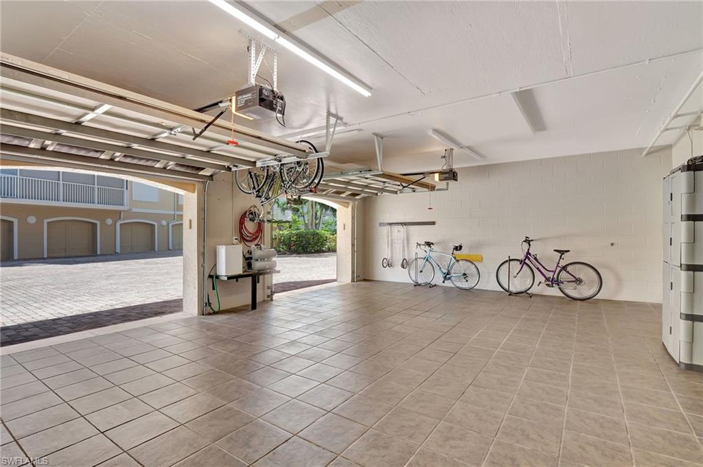 1121 Swallow AVE Unit: PH1