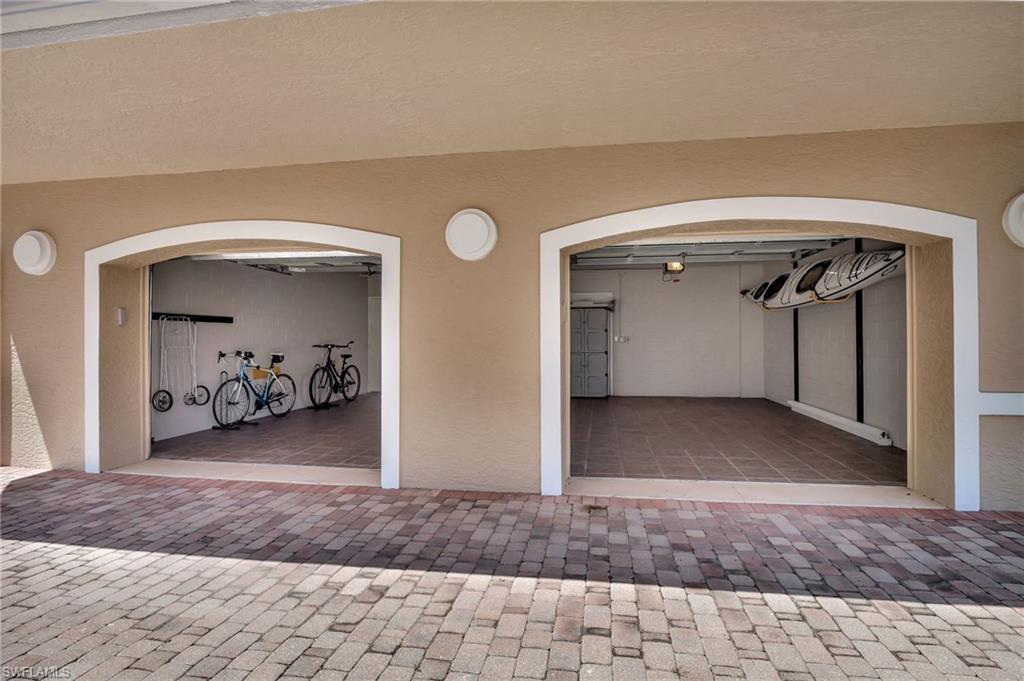 1121 Swallow AVE Unit: PH1