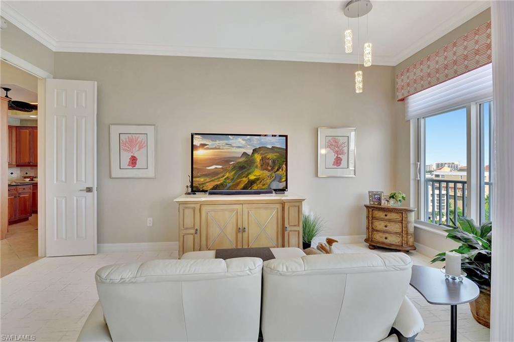 1121 Swallow AVE Unit: PH1