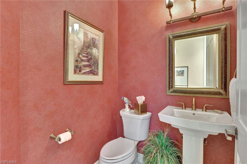 1121 Swallow AVE Unit: PH1