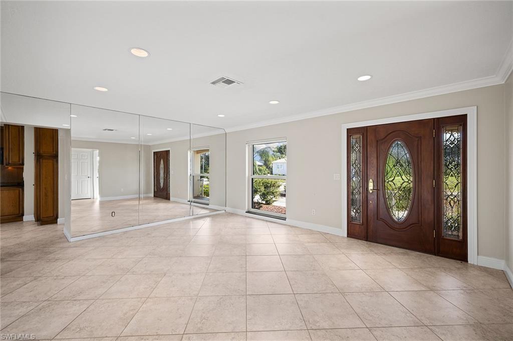 1232 Fruitland AVE