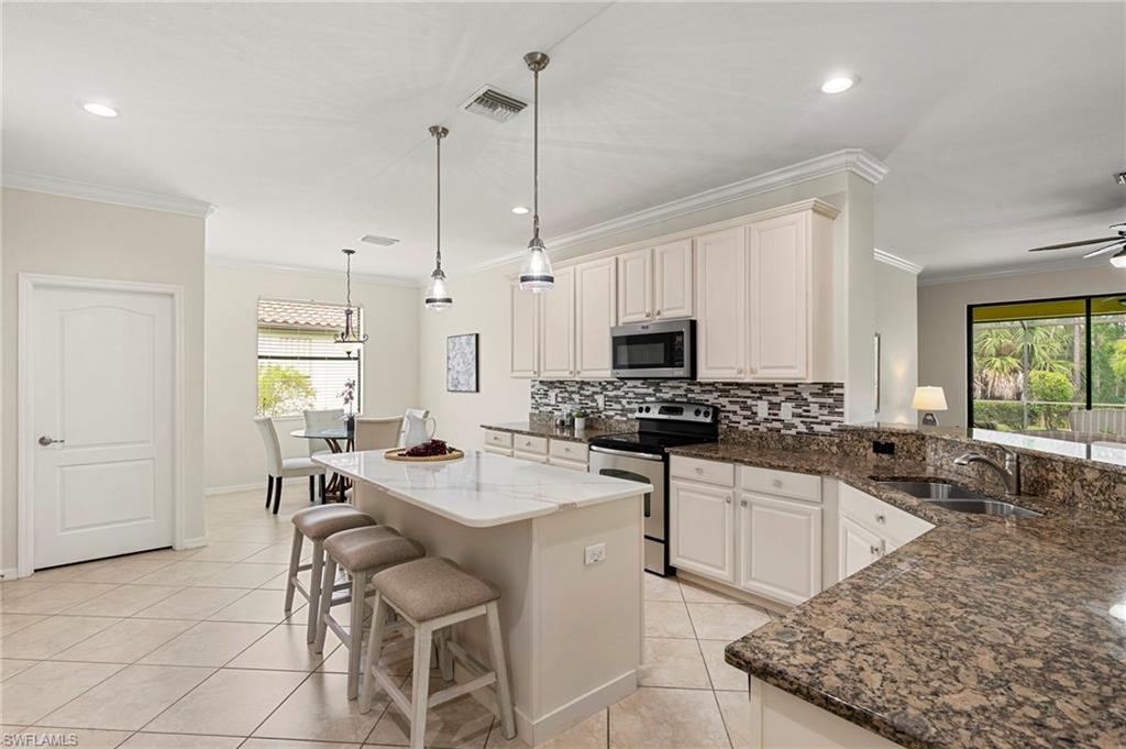 3915 Treasure Cove CIR