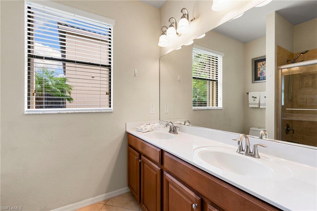 3915 Treasure Cove CIR