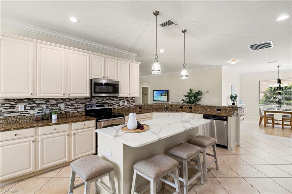 3915 Treasure Cove CIR