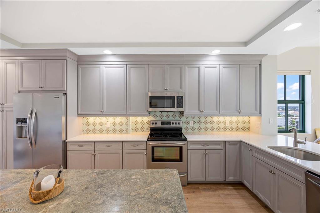 930 Cape Marco DR # 806