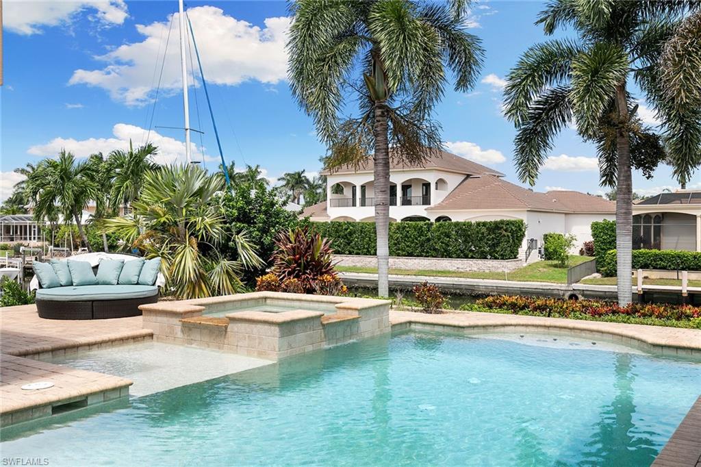 1590 Caxambas CT