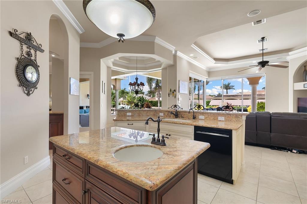 1590 Caxambas CT