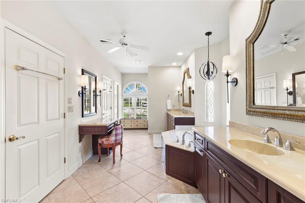 800 Arcadia CT