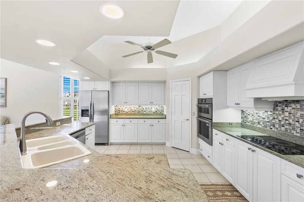 800 Arcadia CT