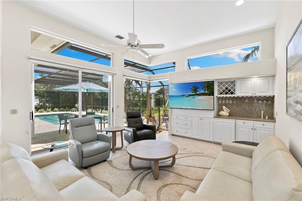 800 Arcadia CT