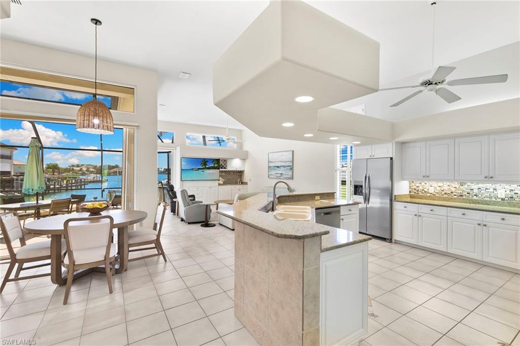 800 Arcadia CT