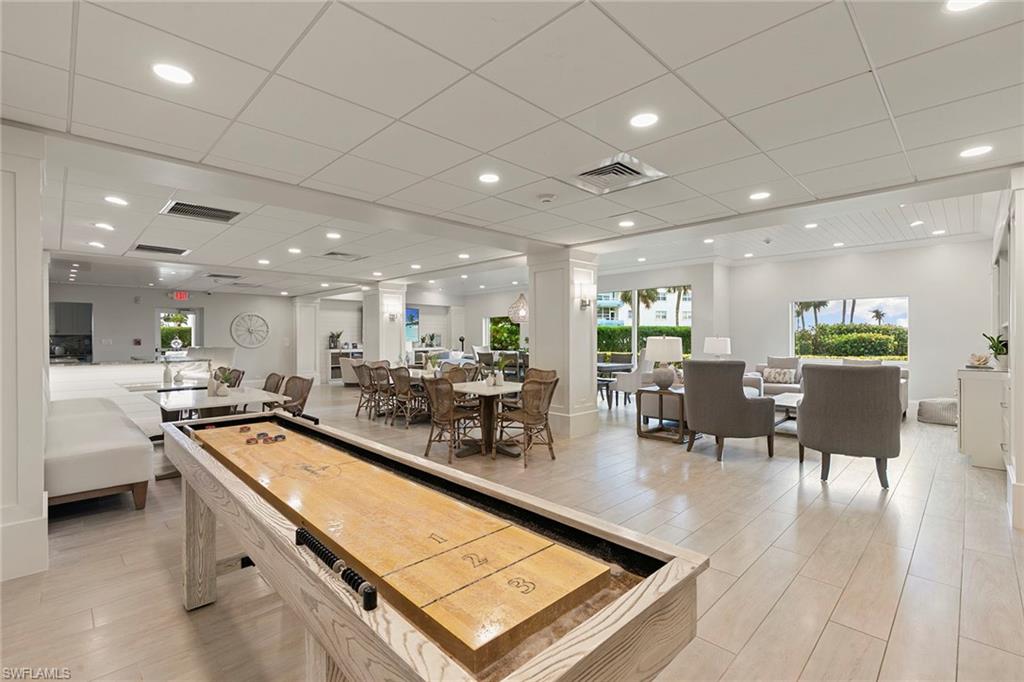 240 Seaview CT # 203