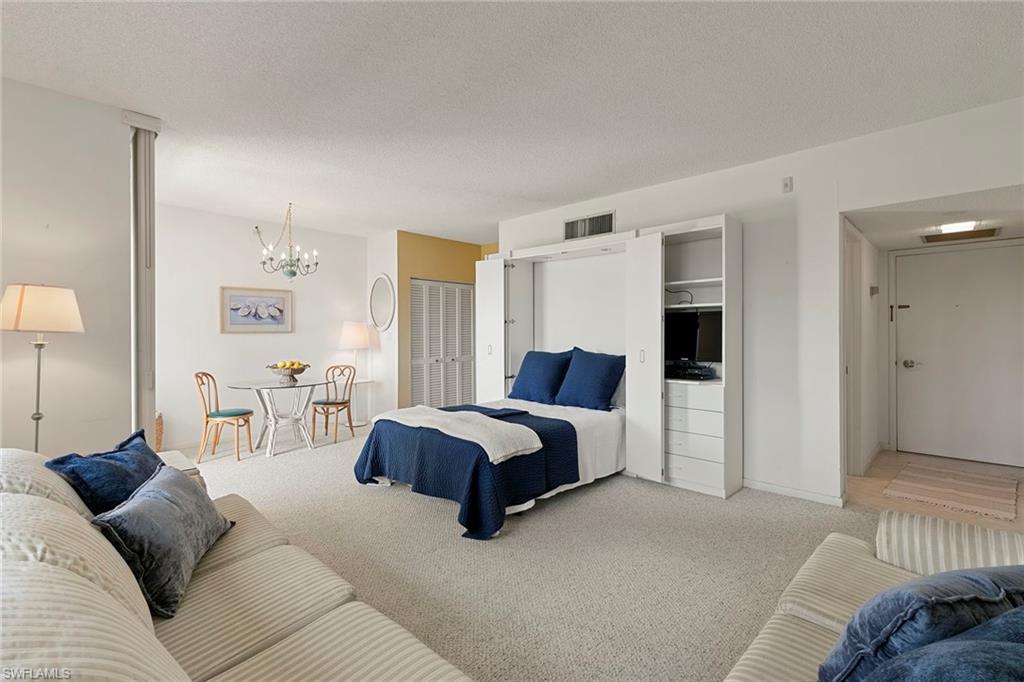 240 Seaview CT # 203