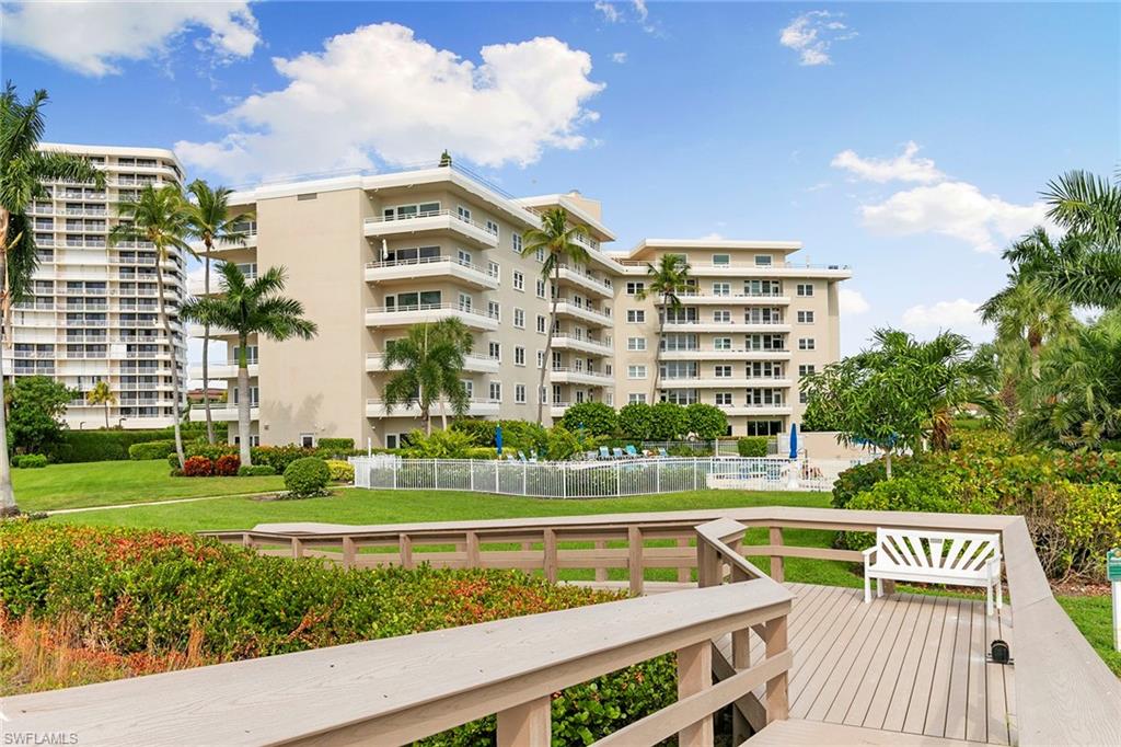 240 Seaview CT # 203