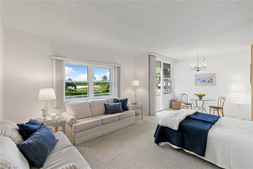 240 Seaview CT # 203