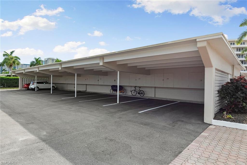 240 Seaview CT # 203