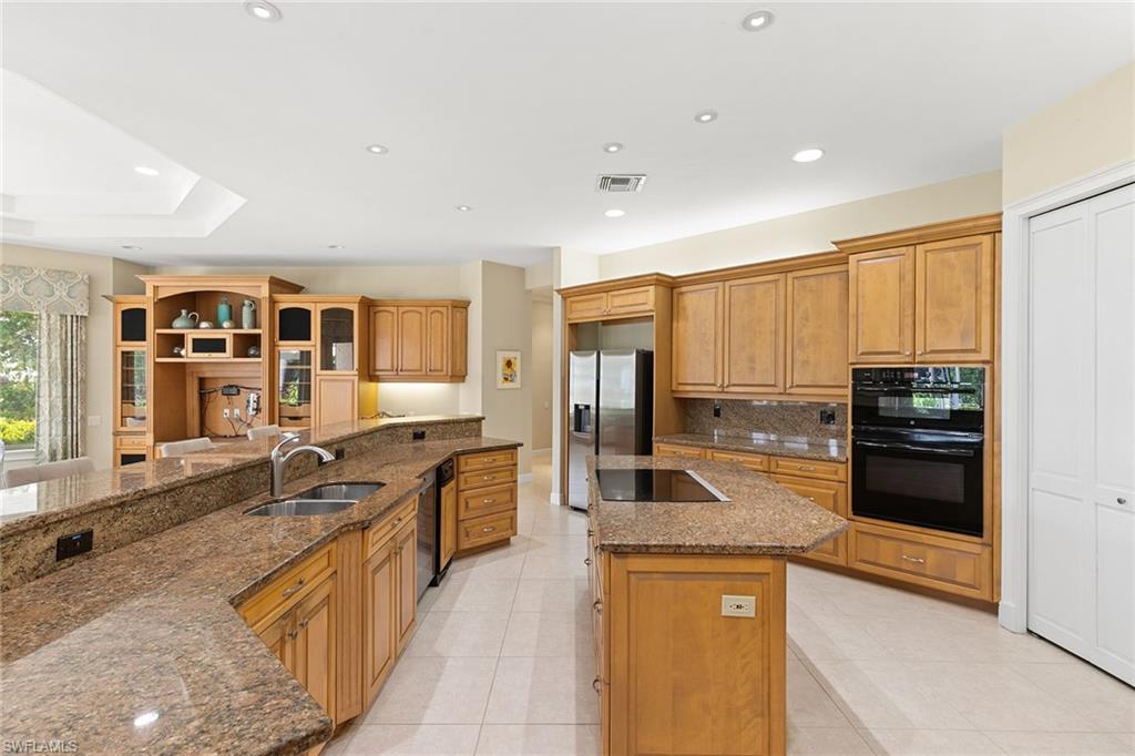1578 Heights CT