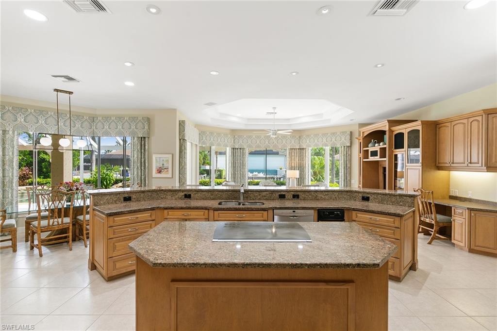1578 Heights CT