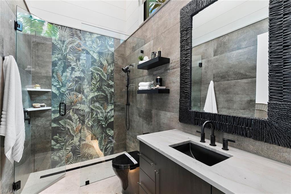 1598 Heights CT