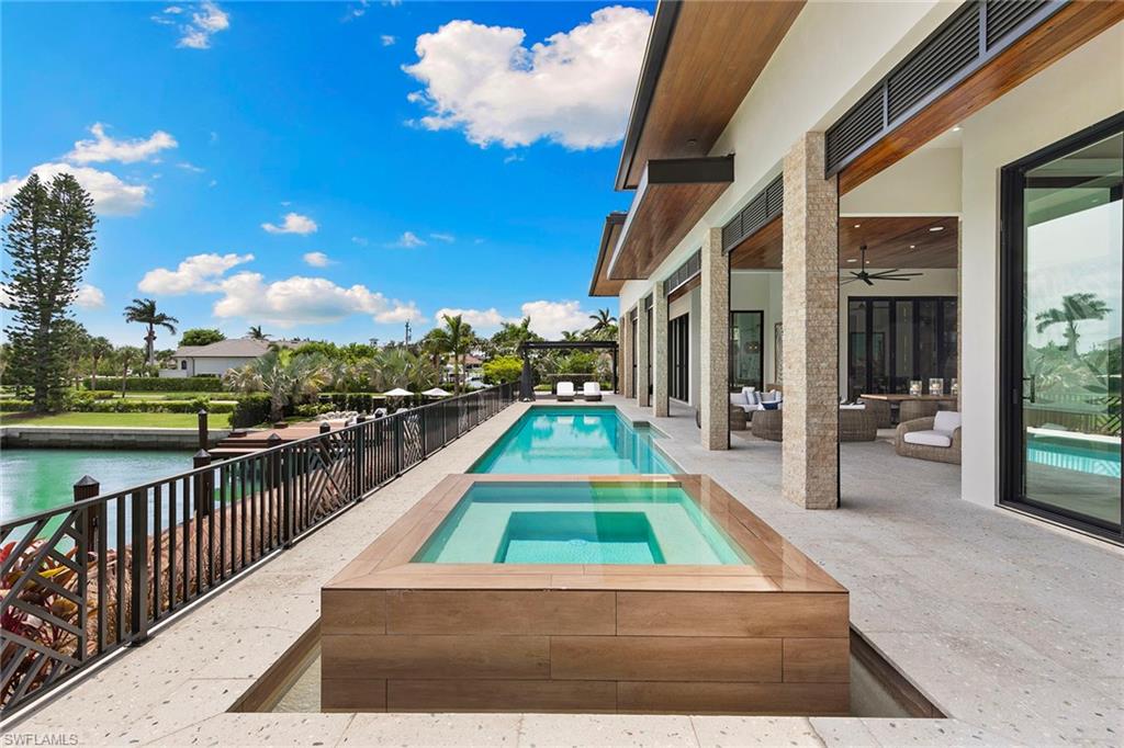 1598 Heights CT