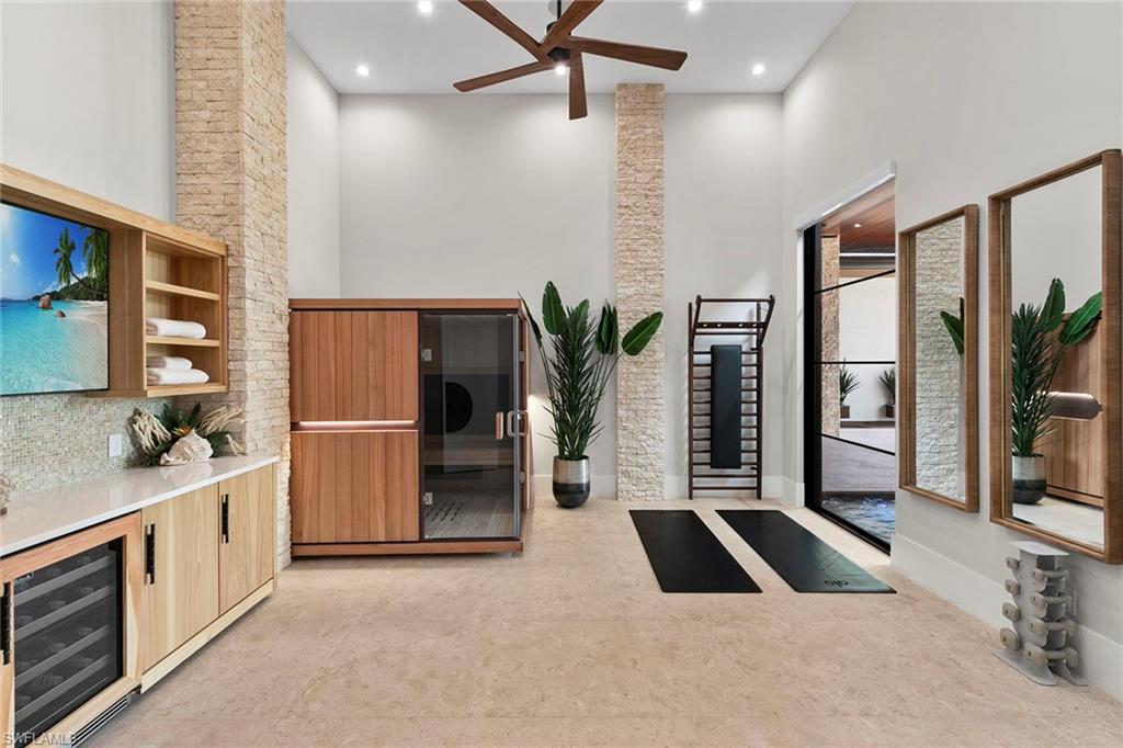 1598 Heights CT