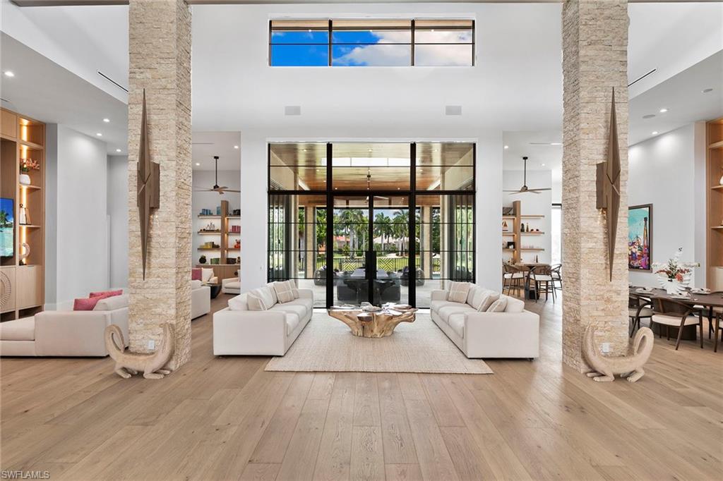 1598 Heights CT