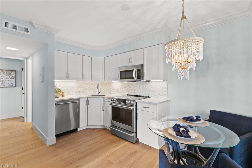 1215 Edington PL J3