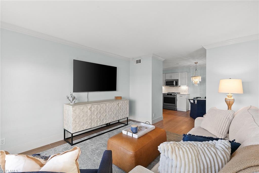 1215 Edington PL J3