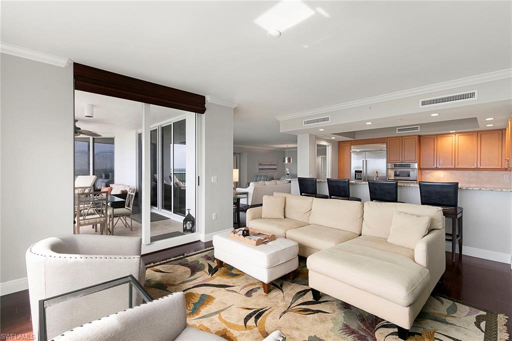 1050 Borghese LN 1202