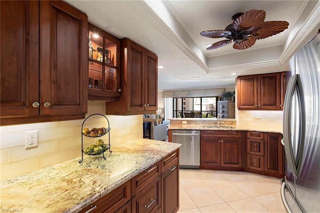 1041 Collier BLVD 405