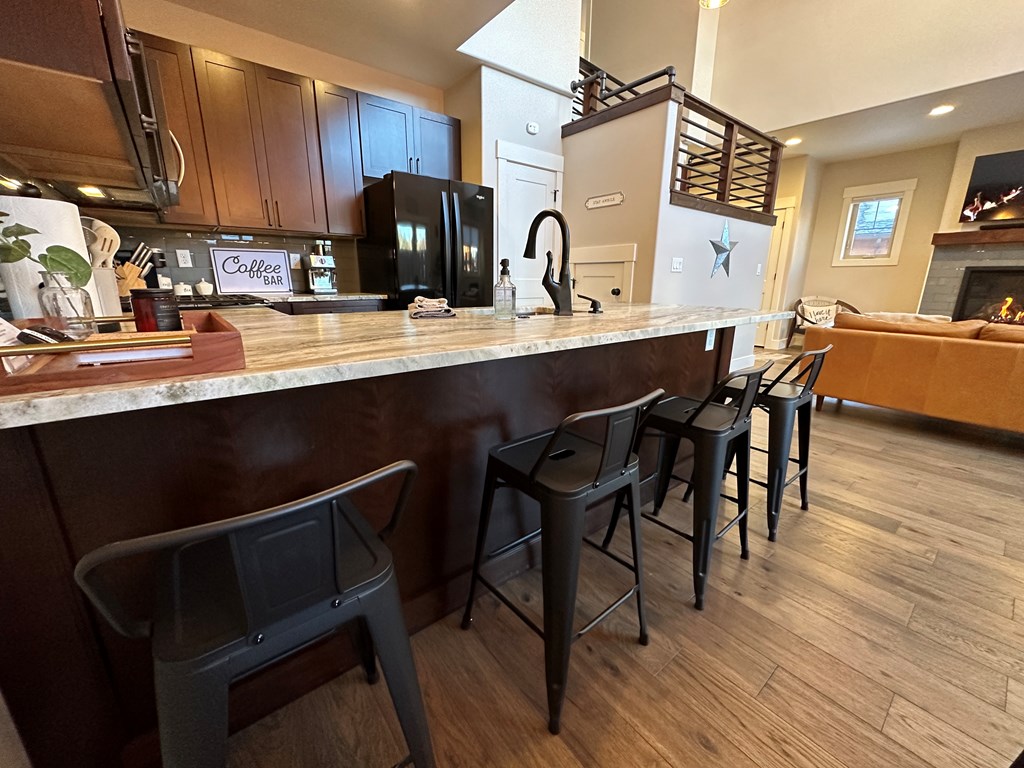613 Blue Water Circle 23