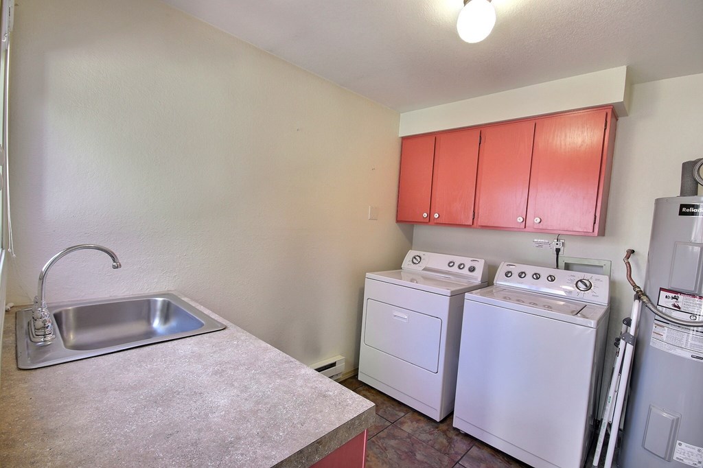 1630 Davis Avenue C18