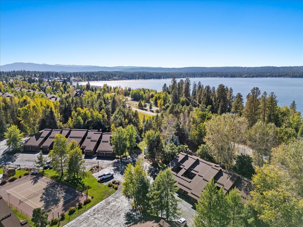 1630 Davis Avenue C18