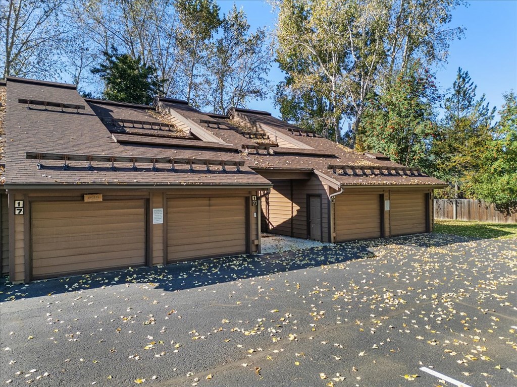 1630 Davis Avenue C18