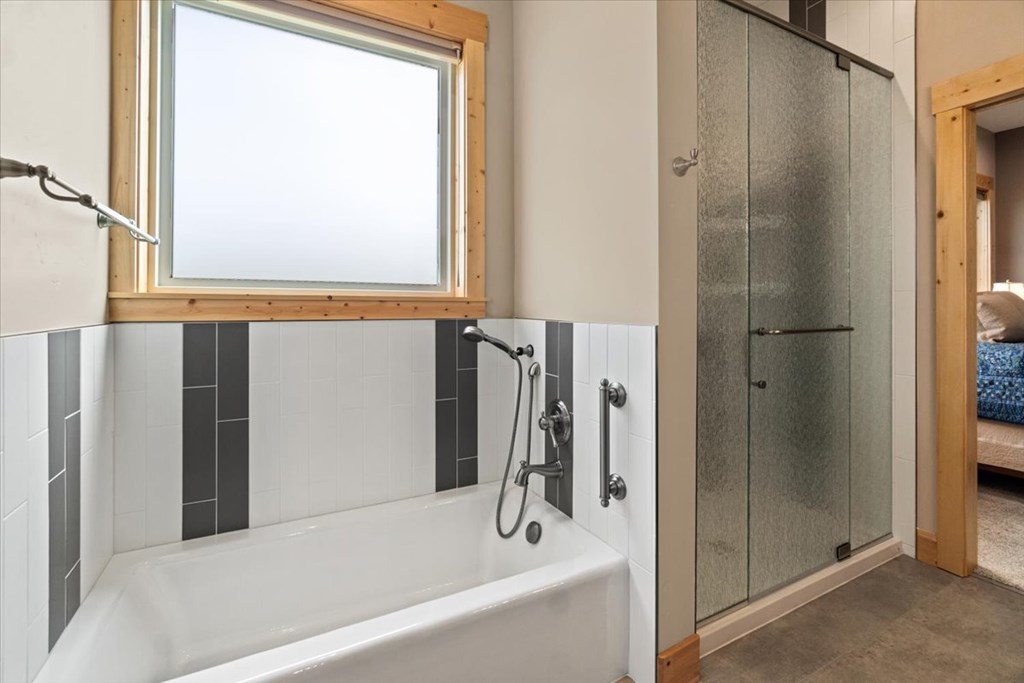 13917 Sky View Court, McCall