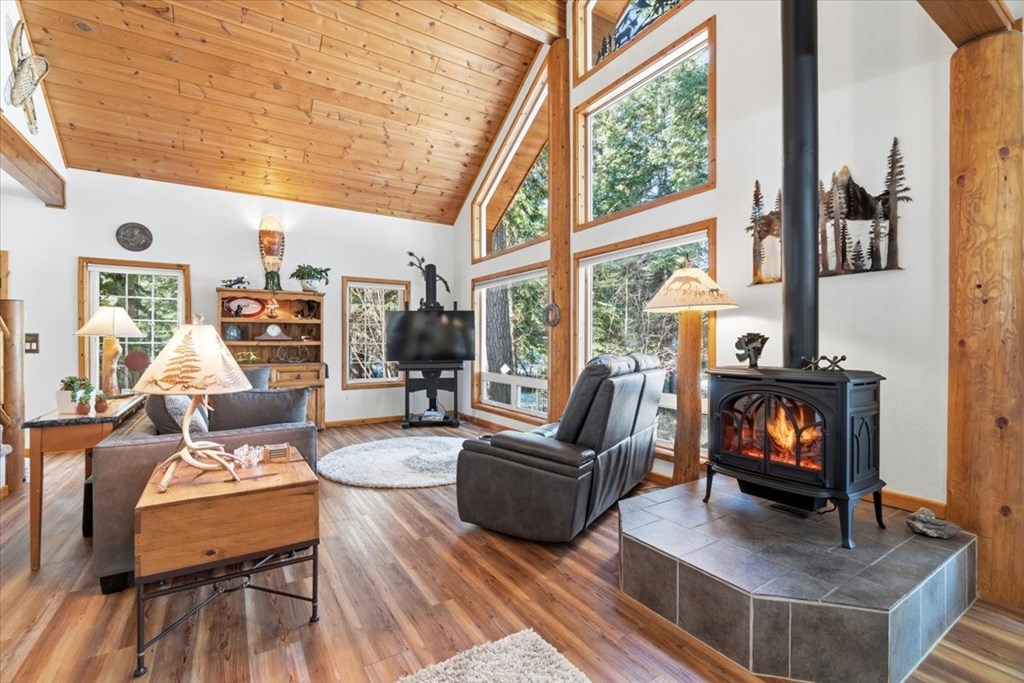 1085 Chip Shot Drive, McCall