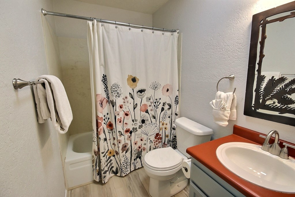 1640 Davis Avenue # 7, McCall Unit: 7