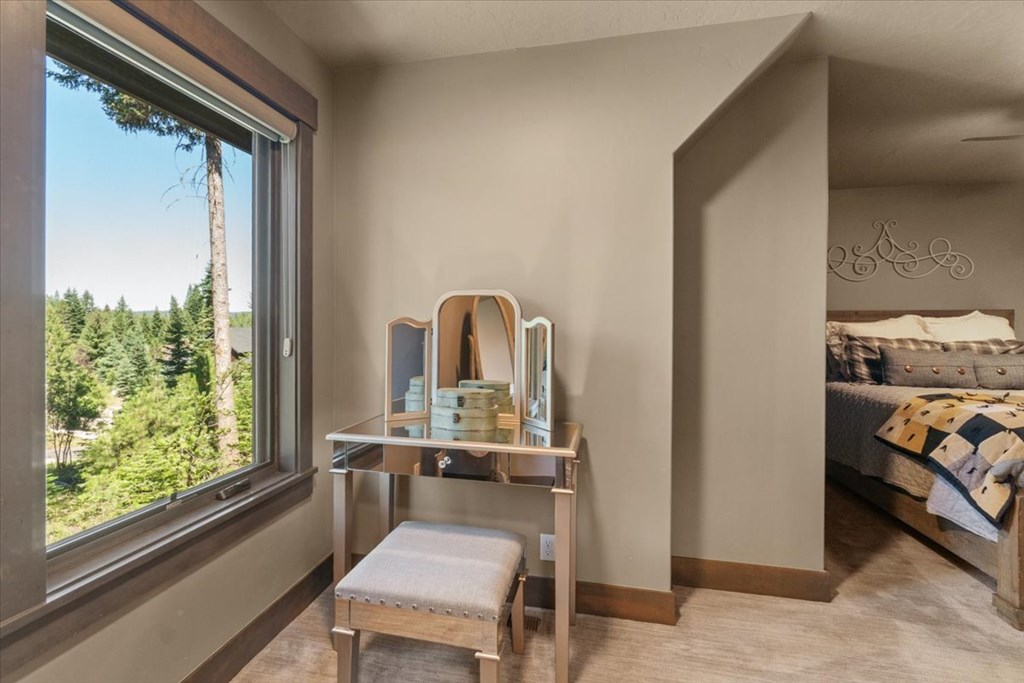 1014 Violet Way, McCall