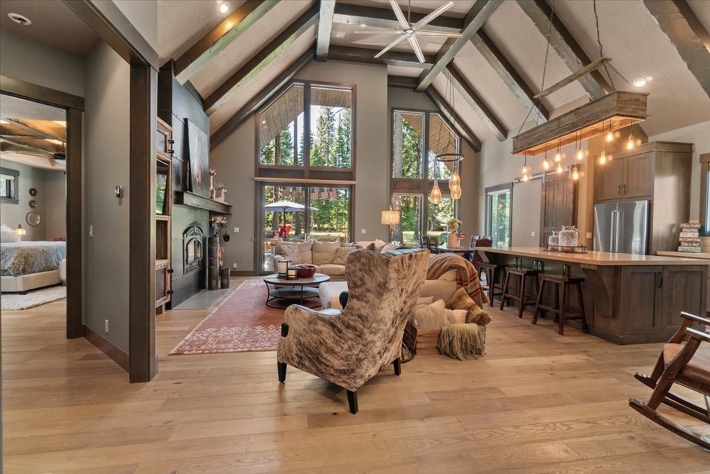 1014 Violet Way, McCall
