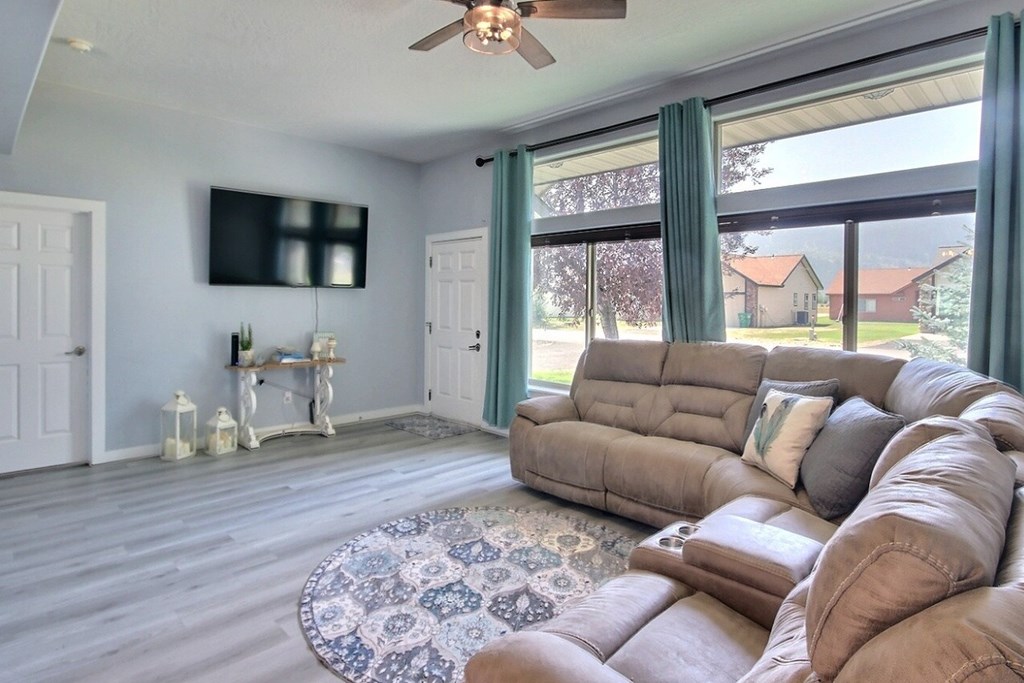 26 Buckskin Drive