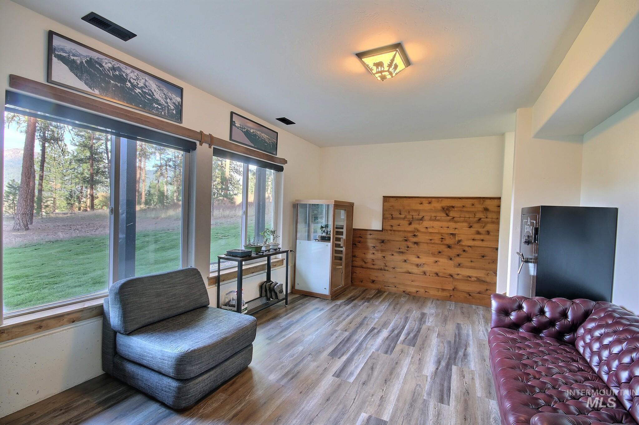 3953 Valley View Drive